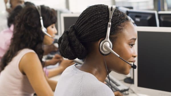 un-centre-d-appel-telephonique-10734356unfow-e1489068323565